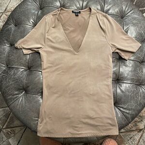 Express body contour shirt
